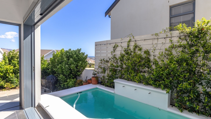 3 Bedroom Property for Sale in Fairhaven Country Estate Western Cape